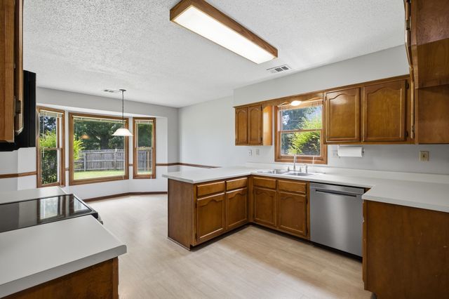 884 WOOD KIRK CV, Memphis, TN 38018