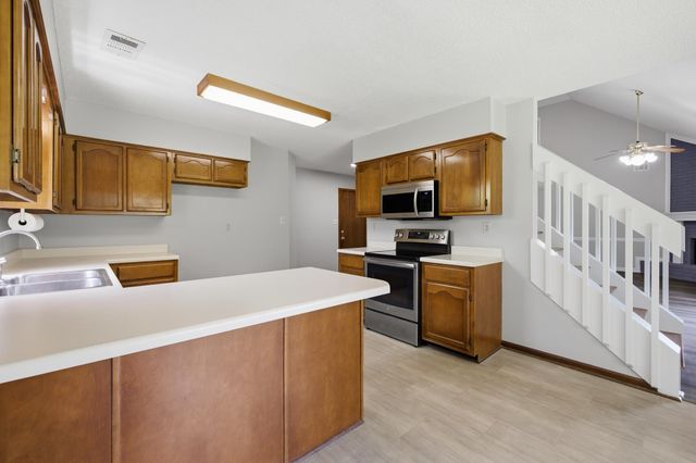 884 WOOD KIRK CV, Memphis, TN 38018
