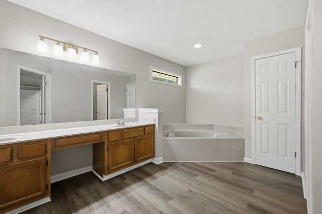 884 WOOD KIRK CV, Memphis, TN 38018