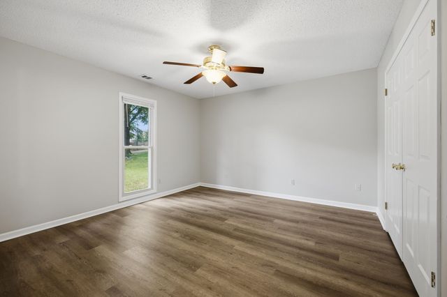 884 WOOD KIRK CV, Memphis, TN 38018