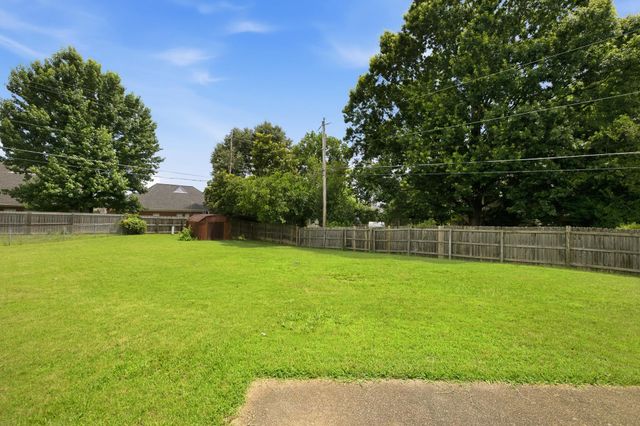884 WOOD KIRK CV, Memphis, TN 38018
