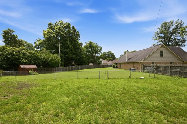 884 WOOD KIRK CV, Memphis, TN 38018