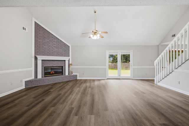 884 WOOD KIRK CV, Memphis, TN 38018