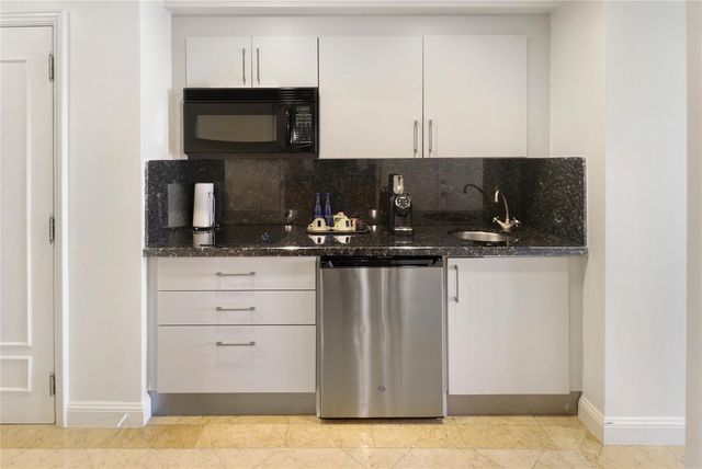 601 N Ft Lauderdale Bch Blvd 905, Fort Lauderdale, FL 33304