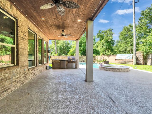 5227 Preserve Park Drive, Spring, TX 77389