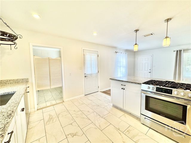 1714 E 60th Street, Savannah, GA 31404