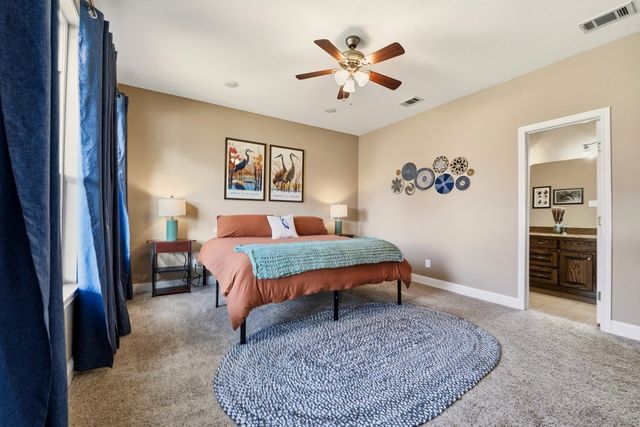 182 Oak Hills Drive, Mabank, TX 75156