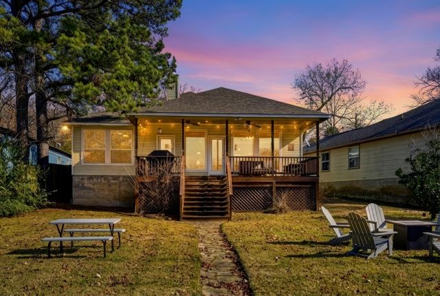 182 Oak Hills Drive, Mabank, TX 75156
