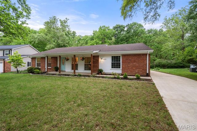 825 Windsor Gardens Court, St Louis, MO 63021