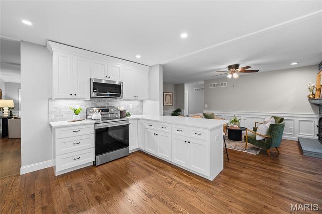 825 Windsor Gardens Court, St Louis, MO 63021
