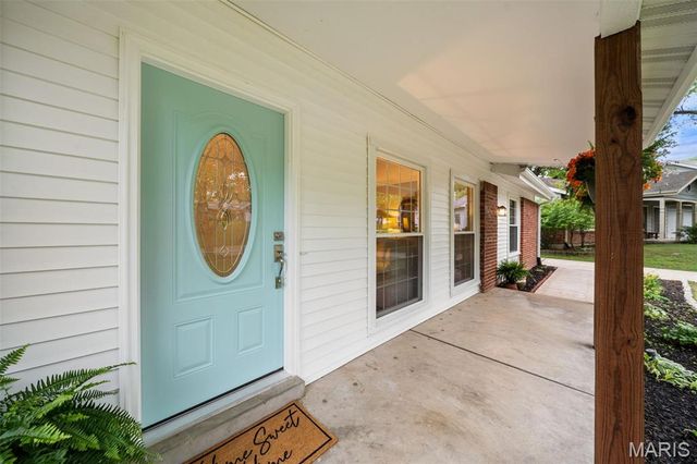 825 Windsor Gardens Court, St Louis, MO 63021