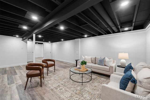825 Windsor Gardens Court, St Louis, MO 63021