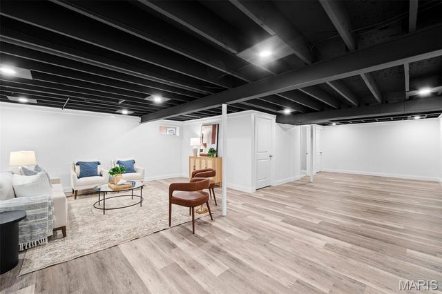 825 Windsor Gardens Court, St Louis, MO 63021