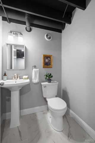 825 Windsor Gardens Court, St Louis, MO 63021