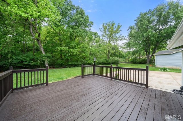 825 Windsor Gardens Court, St Louis, MO 63021