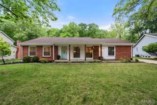 825 Windsor Gardens Court, St Louis, MO 63021