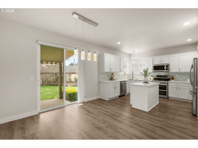 17106 Sw ROOSEVELT St, Sherwood, OR 97140