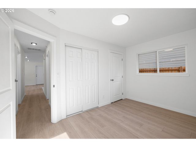 8120 Se 89TH Ave, Portland, OR 97266