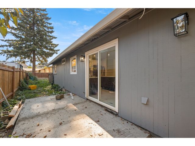 8120 Se 89TH Ave, Portland, OR 97266