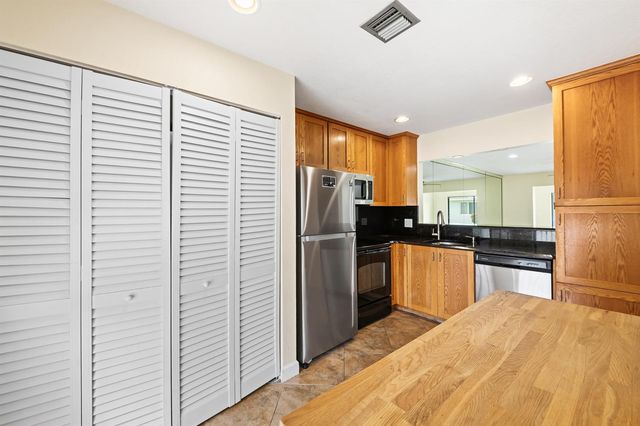 6673 Moonlit Drive, Delray Beach, FL 33446