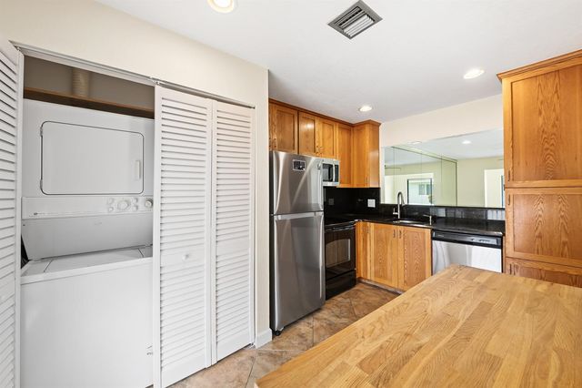 6673 Moonlit Drive, Delray Beach, FL 33446