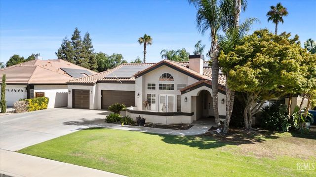 9003 Birch Creek Court, Bakersfield, CA 93312