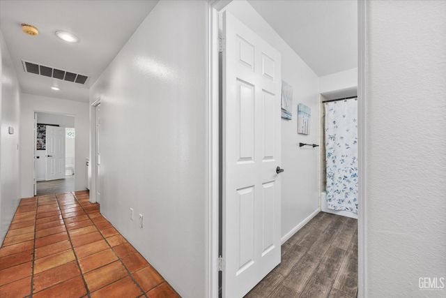 9003 Birch Creek Court, Bakersfield, CA 93312