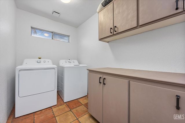 9003 Birch Creek Court, Bakersfield, CA 93312