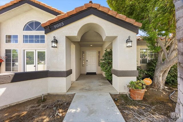 9003 Birch Creek Court, Bakersfield, CA 93312