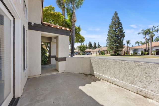 9003 Birch Creek Court, Bakersfield, CA 93312