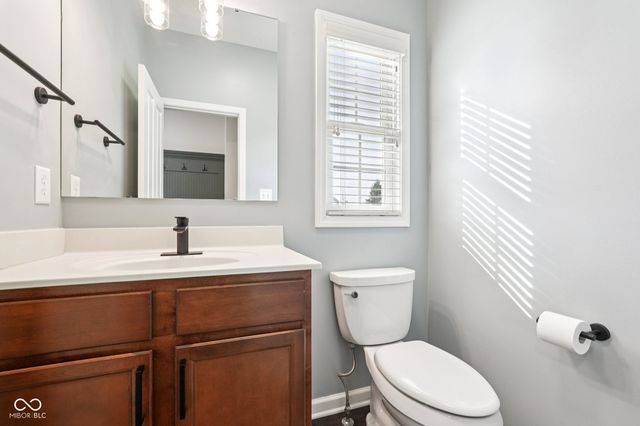 6121 Pine Bluff Drive, Avon, IN 46123