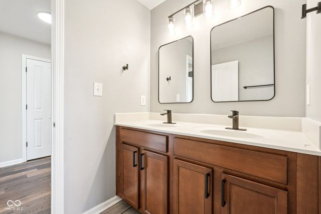 6121 Pine Bluff Drive, Avon, IN 46123