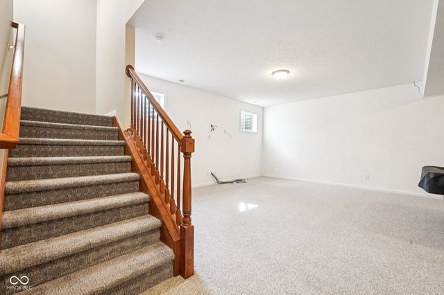 6121 Pine Bluff Drive, Avon, IN 46123