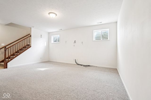 6121 Pine Bluff Drive, Avon, IN 46123