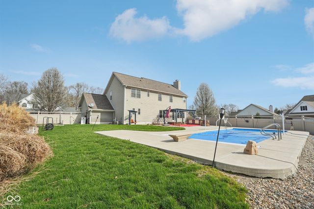 6121 Pine Bluff Drive, Avon, IN 46123