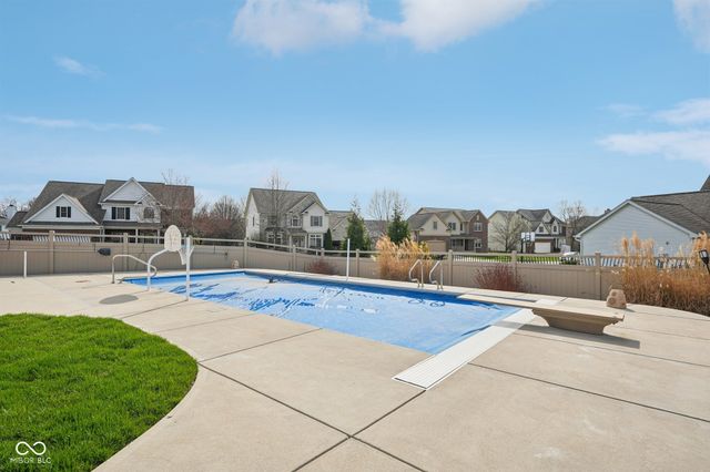 6121 Pine Bluff Drive, Avon, IN 46123