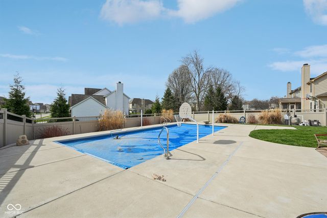 6121 Pine Bluff Drive, Avon, IN 46123