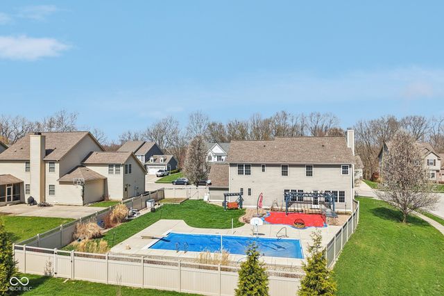 6121 Pine Bluff Drive, Avon, IN 46123