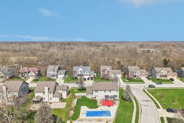 6121 Pine Bluff Drive, Avon, IN 46123