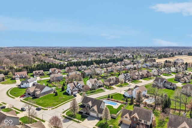 6121 Pine Bluff Drive, Avon, IN 46123