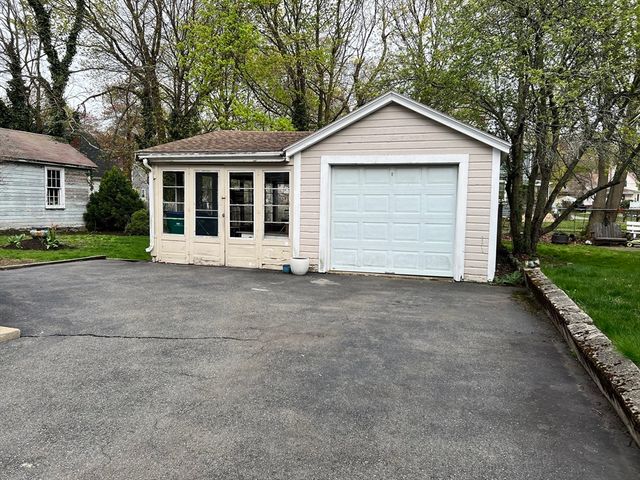 46 Richardson Road, Lynn, MA 01904