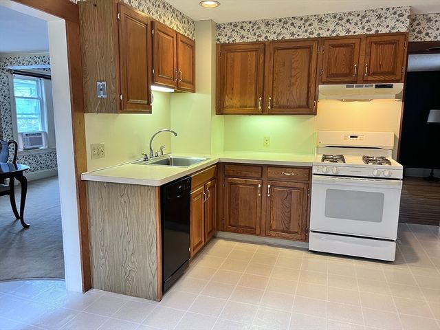 46 Richardson Road, Lynn, MA 01904
