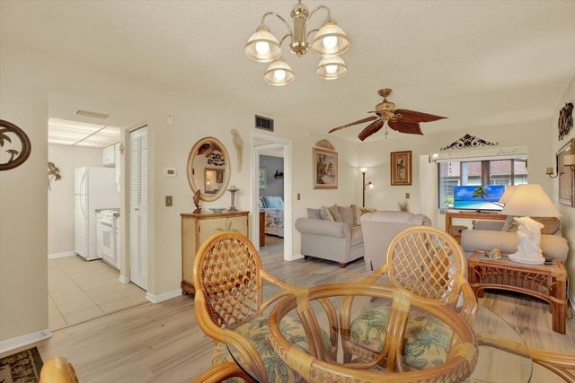 2750 E BAY DRIVE 12E, Largo, FL 33771