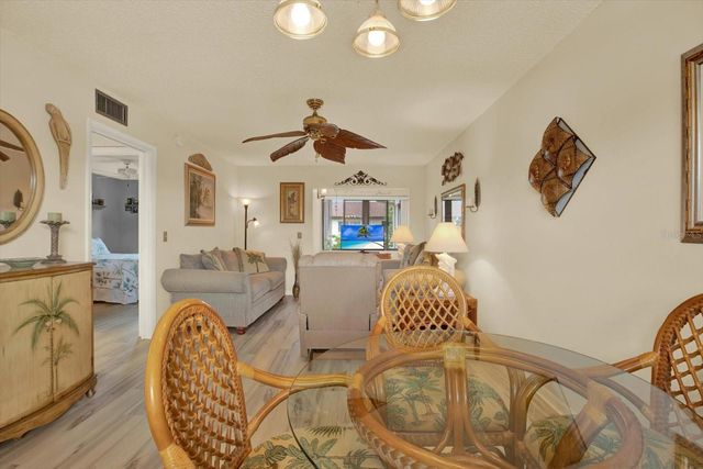 2750 E BAY DRIVE 12E, Largo, FL 33771