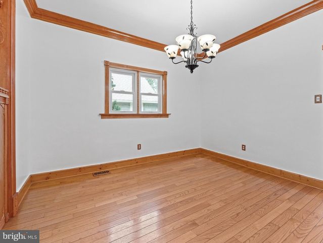 245 S LOGAN AVE, Audubon, NJ 08106