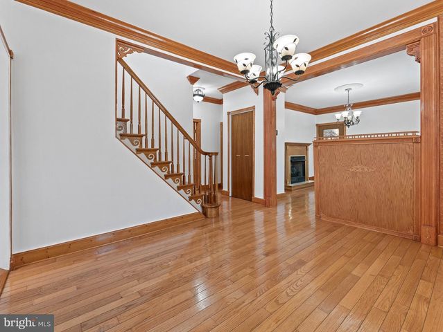 245 S LOGAN AVE, Audubon, NJ 08106