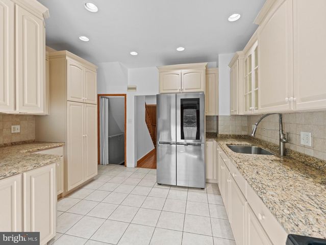 245 S LOGAN AVE, Audubon, NJ 08106