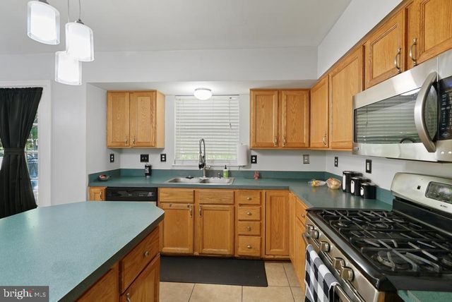 6704 SEABIRD CT, Clinton, MD 20735