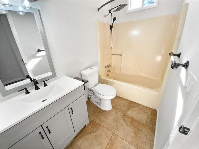 631 Driftwood Drive, Woodstock, GA 30189