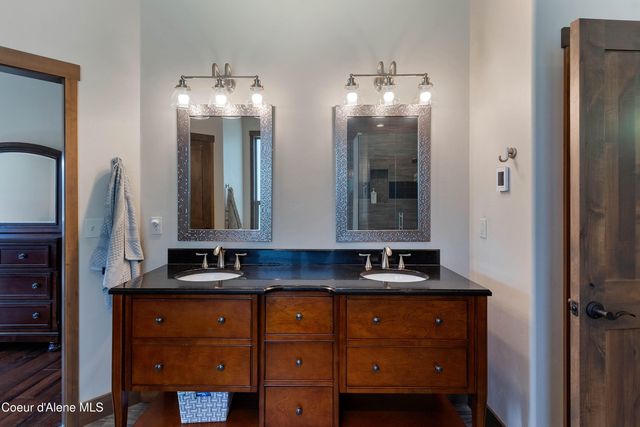 355 Olympic DR, Sandpoint, ID 83864